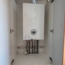 Instalación caldera condensación Bosch GC 1200 en piso Basauri Bilbao